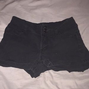 Cute well fitting black shorts